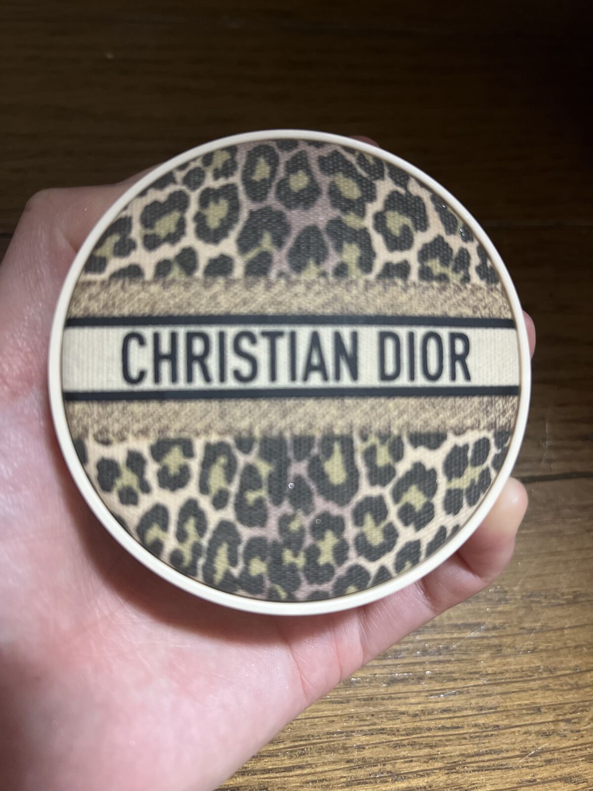 ディオールスキン フォーエヴァー クッション パウダー/Dior/ルースパウダーを使ったクチコミ（1枚目）