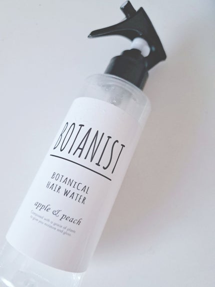 BOTANIST ボタニカルヘアウォーターのクチコミ「BOTANIST
ボタニカルヘアウォーター
ヘアウォーターのみずみずしいテクスチャーに隠れて.....」(1枚目)