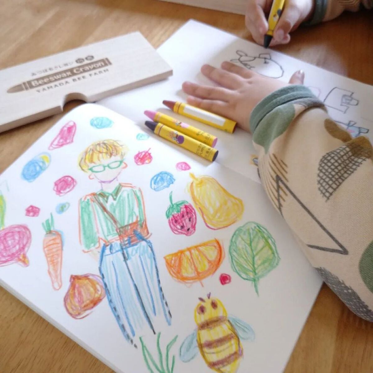 seiko_official on LIPS 「子どもに安全なクレヨンを🐝職人さん手作りの「みつばちクレヨン」..」(8枚目)