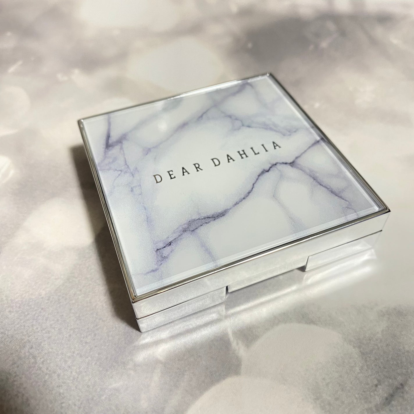 スキンルミナスハイライター/DEAR DAHLIA/パウダーハイライトを使ったクチコミ(2枚目)