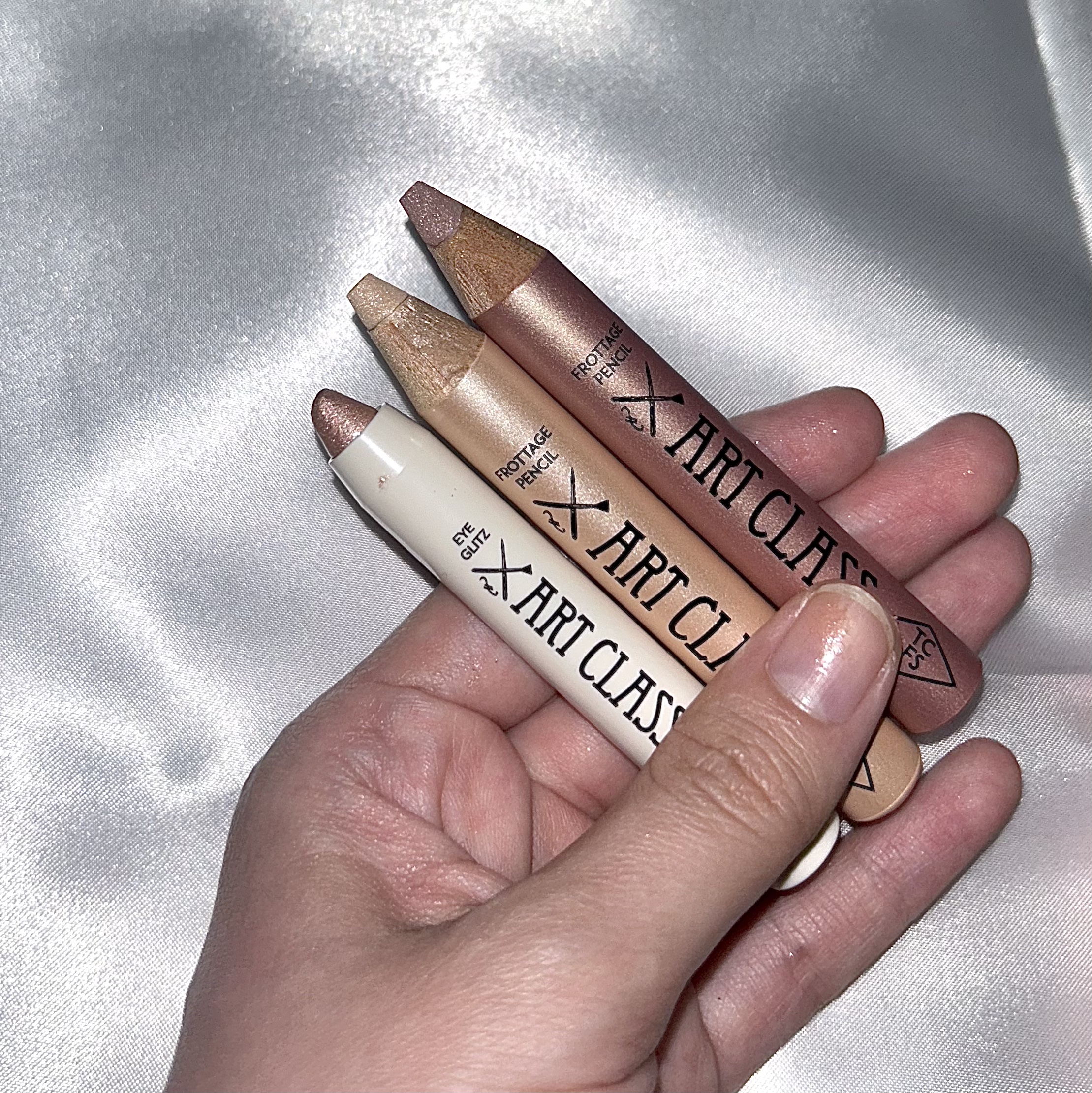 アートクラス フロッタージュペンシル/too cool for school/スティックアイシャドウを使ったクチコミ（2枚目）