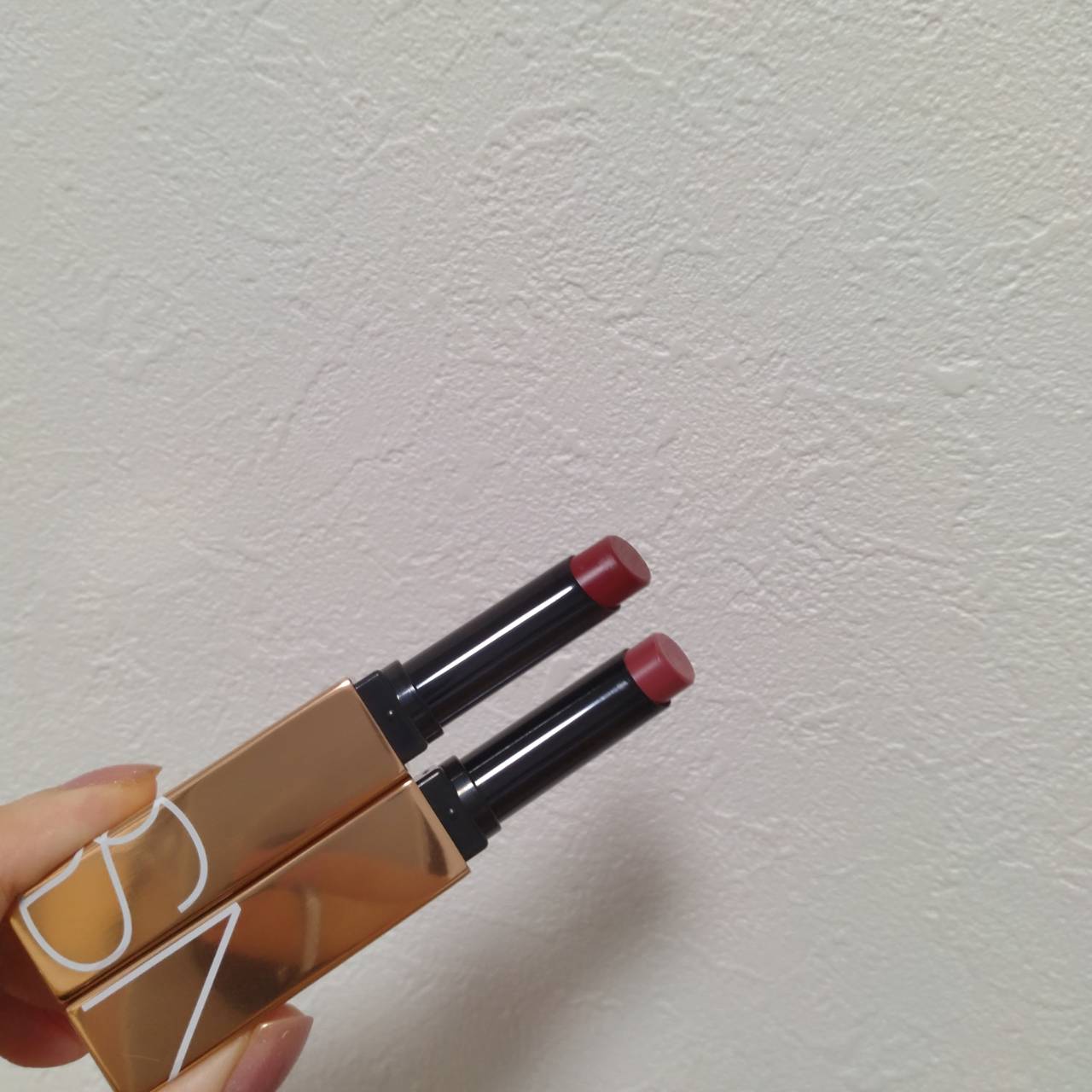 アフターグロー　センシュアルシャイン　リップスティック/NARS/口紅を使ったクチコミ（2枚目）