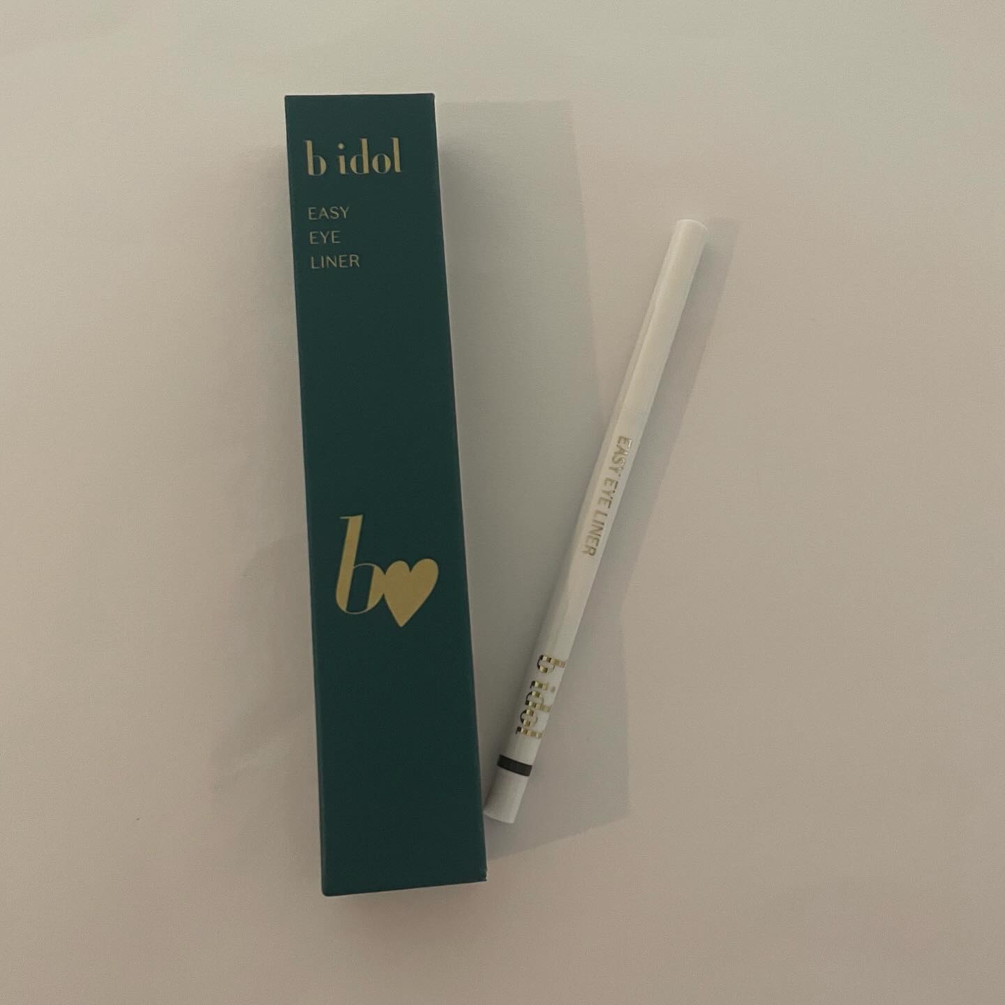 イージーeyeライナーR/b idol/ペンシルアイライナーを使ったクチコミ（2枚目）