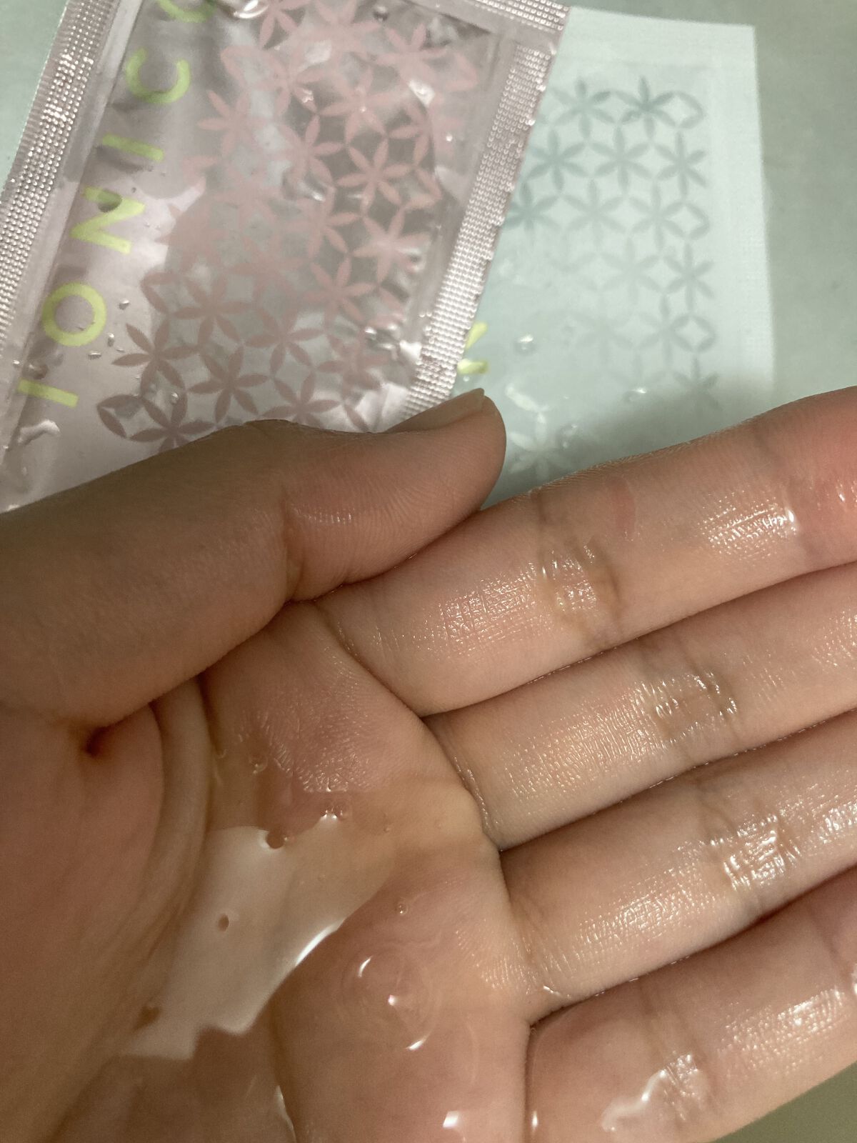 イオニコ プレミアムイオン ダメージケアシャンプー (モイスト＆リペア)　クイックリペアウォーター トライアル/IONICO/市販シャンプーを使ったクチコミ（2枚目）