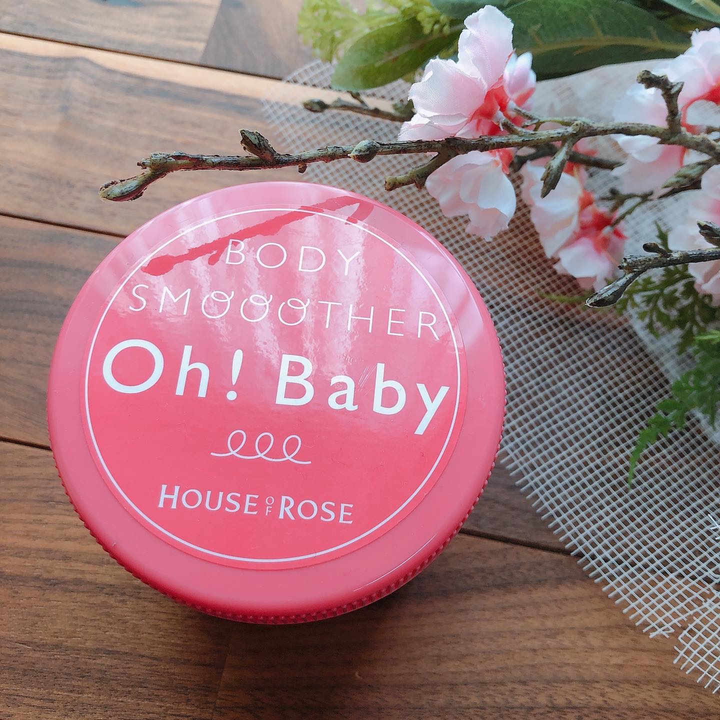 Oh!Baby
BODYSMOOTHER

大容量なのに安いので惜しみなく
全身をマッサージ
無香料が嬉しい💗

少量のお湯でスクラブを柔らかくして
肘、膝など関節を中心にマッサージして
洗い流すだけ

刺激があるイメージで
敬遠していた