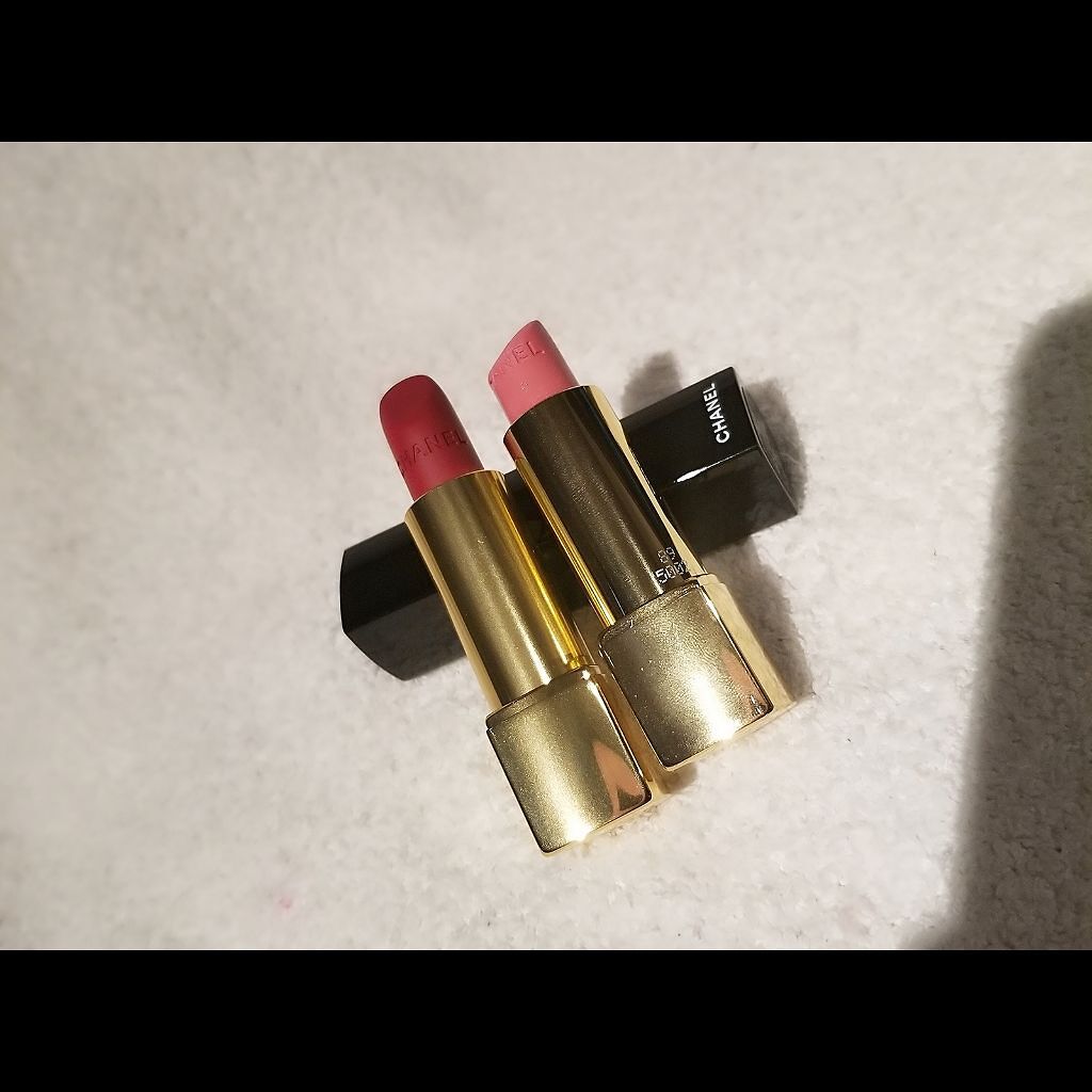 ルージュ アリュール ヴェルヴェット 58 ルージュ ヴィ/CHANEL/口紅を使ったクチコミ（2枚目）