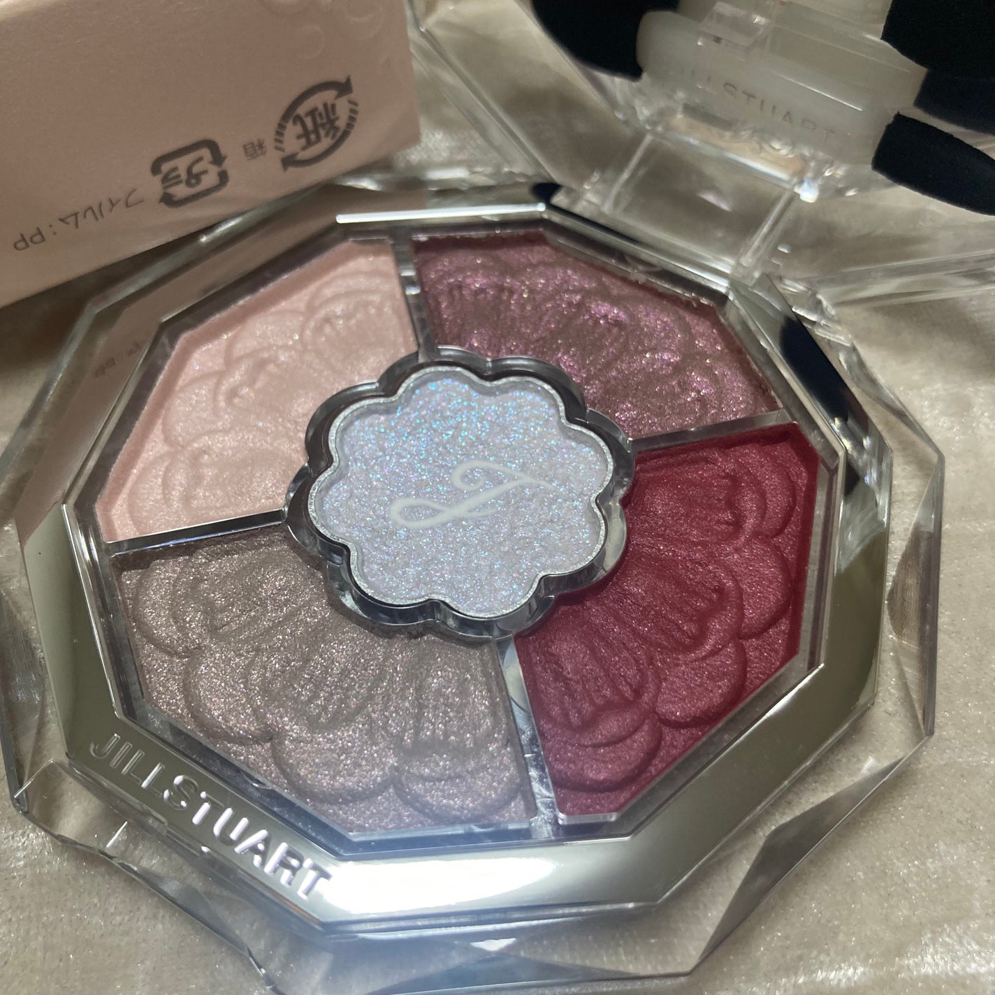 ジルスチュアート ブルームクチュール アイズ ジュエルドブーケ/JILL STUART/アイシャドウパレットを使ったクチコミ(2枚目)