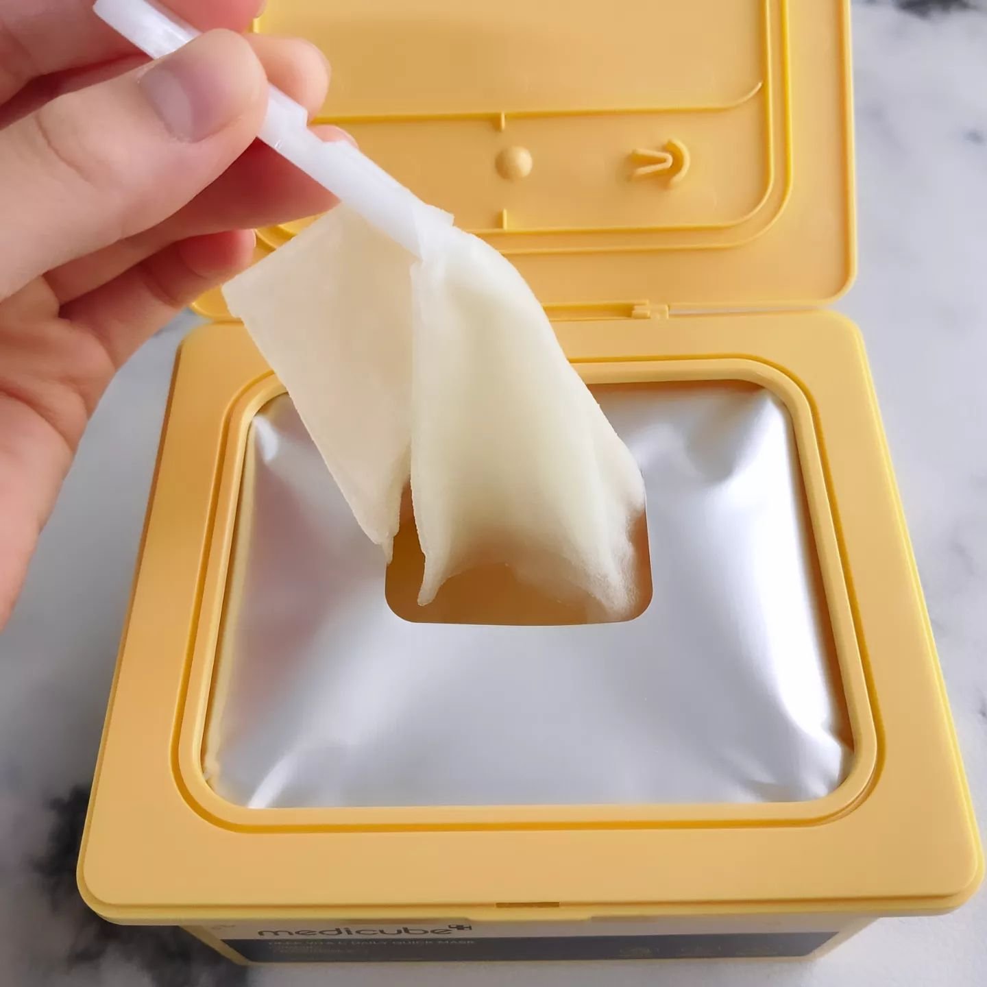 ディープ ビタC デイリー クイック マスク/MEDICUBE/シートマスク・パックを使ったクチコミ（3枚目）