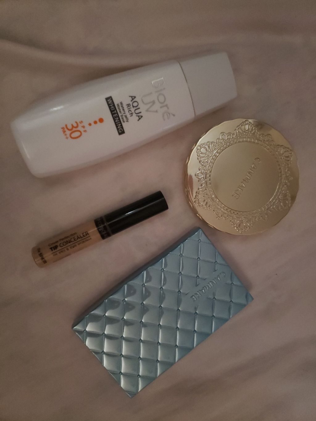 UV シルキーフィットファンデーション/キャンメイク/パウダーファンデーションを使ったクチコミ(2枚目)