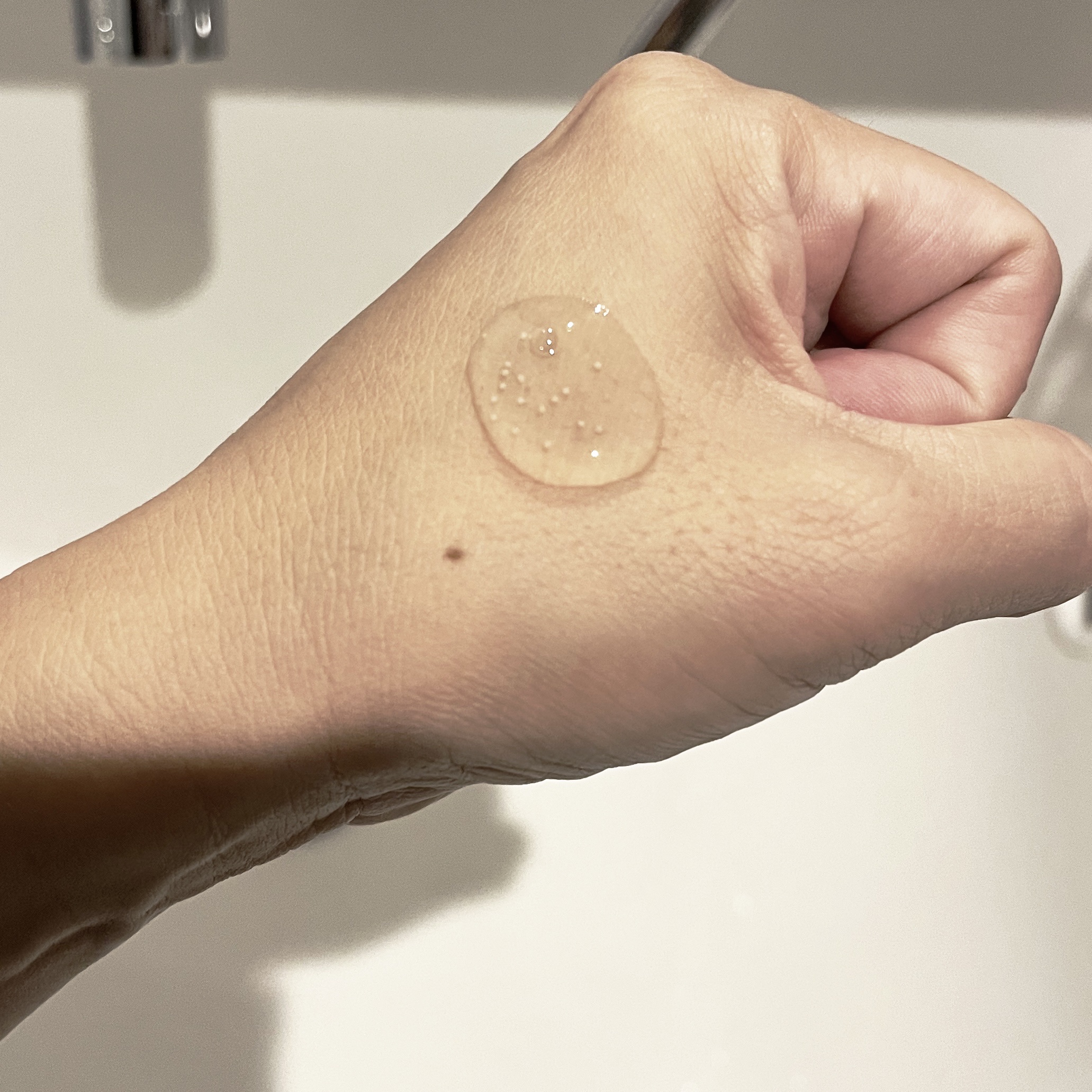 トーンブライトニング カプセルアンプル/SKIN1004/美容液を使ったクチコミ（2枚目）