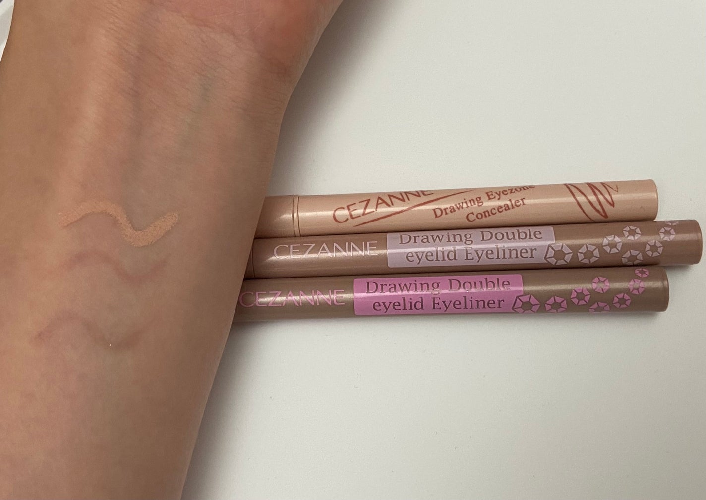 描くふたえアイライナー/CEZANNE/リキッドアイライナーを使ったクチコミ(3枚目)