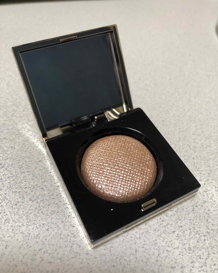 リュクス イルミネイティング パウダー/BOBBI BROWN/パウダーハイライトを使ったクチコミ(1枚目)