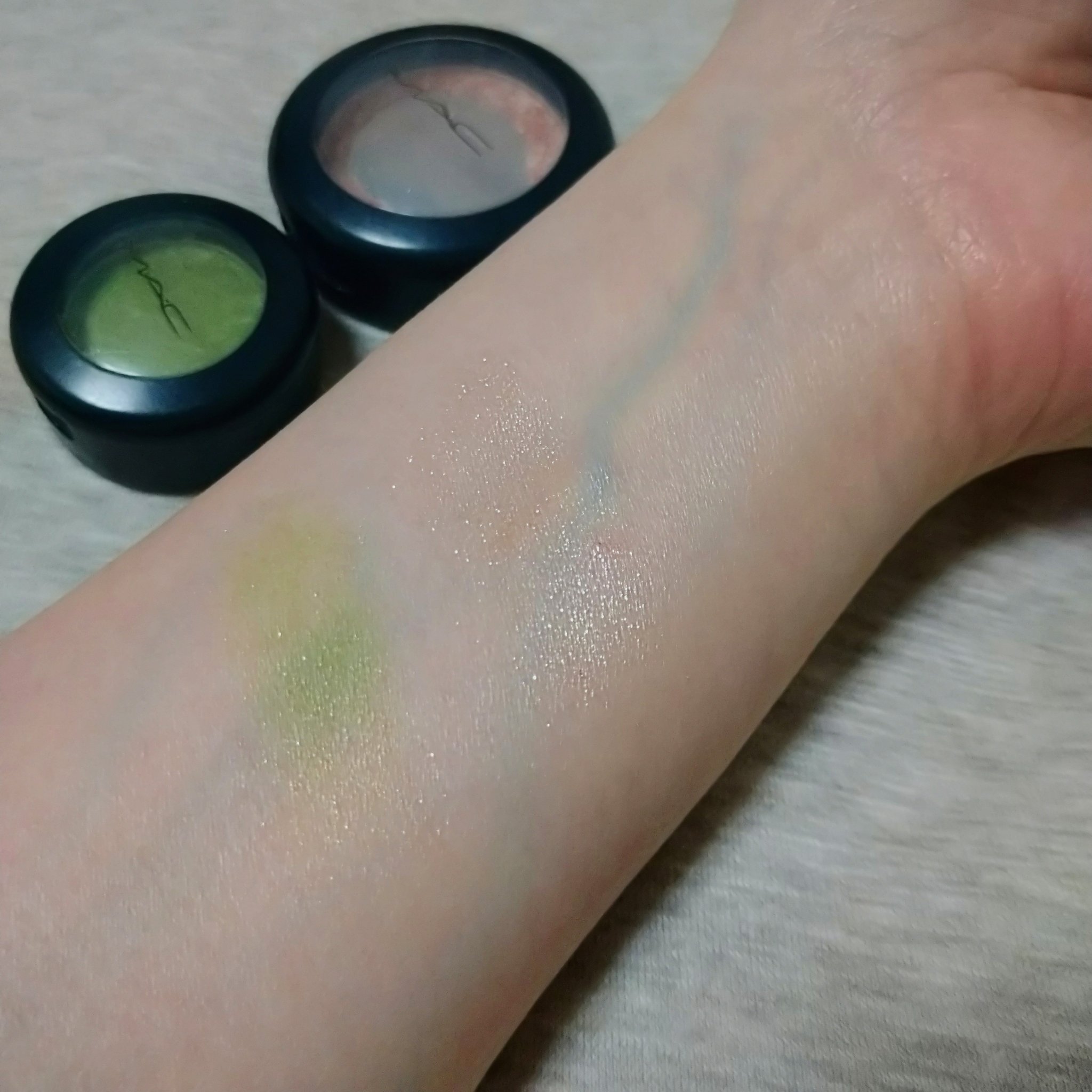 スモール アイシャドウ/M・A・C/単色アイシャドウを使ったクチコミ（3枚目）