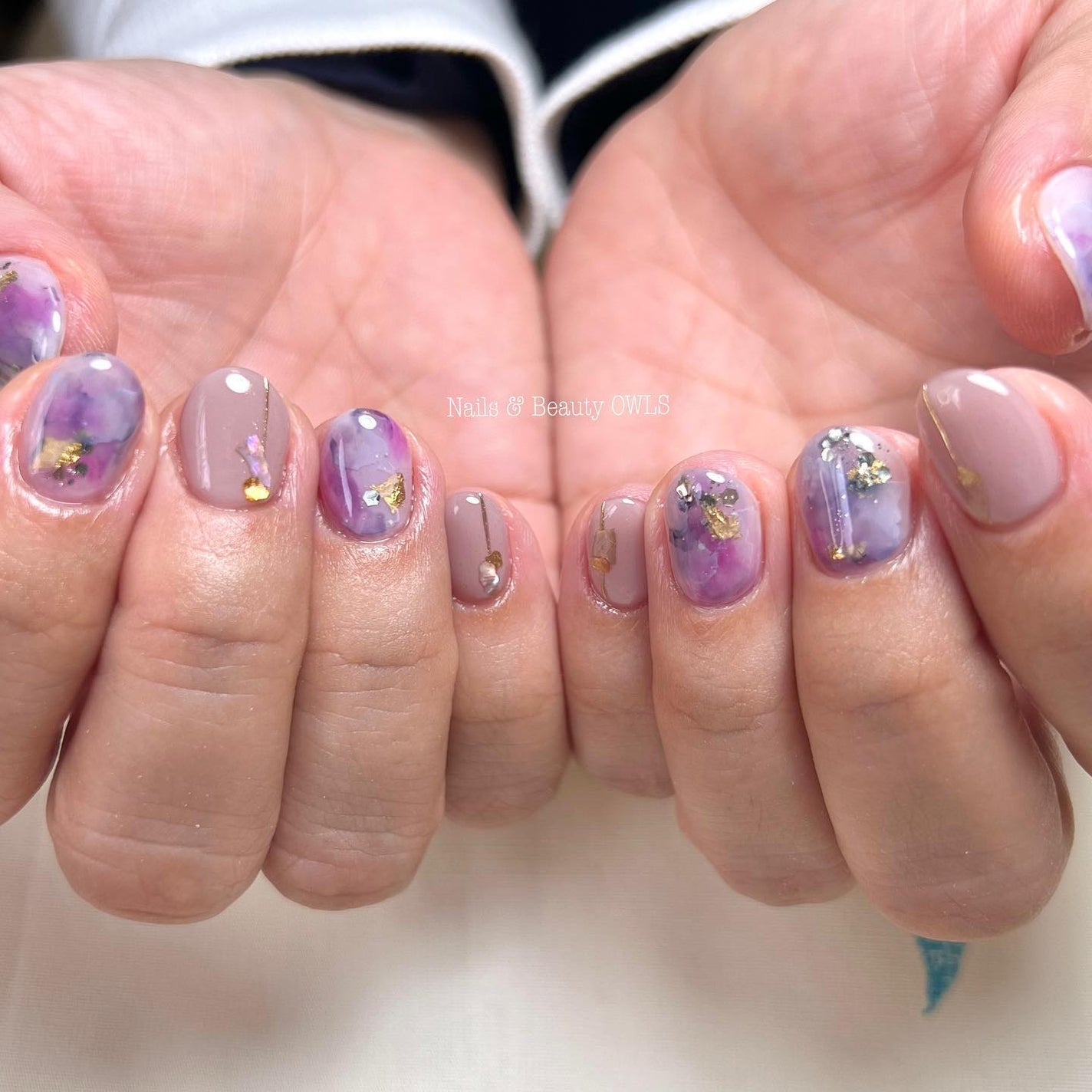 ぴよこれいと あうるす on LIPS 「エレガント系?大人系?綺麗め?これは何?ニュアンスじゃない?そ..」(3枚目)