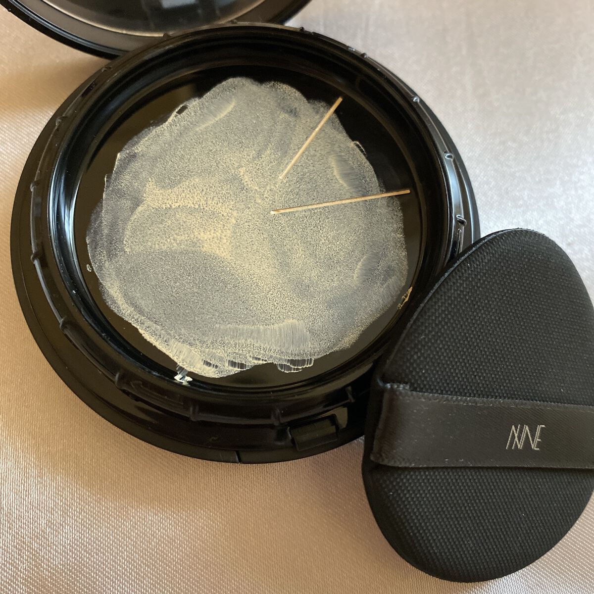 NNEグラインディングファンデーション ライトベージュ/NNE/その他ファンデーションを使ったクチコミ（3枚目）