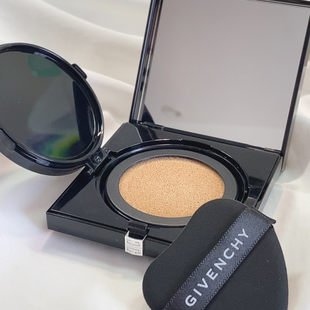 プリズム・リーブル・スキンケアリング・グロウ・クッション/GIVENCHY/クッションファンデーションを使ったクチコミ（3枚目）