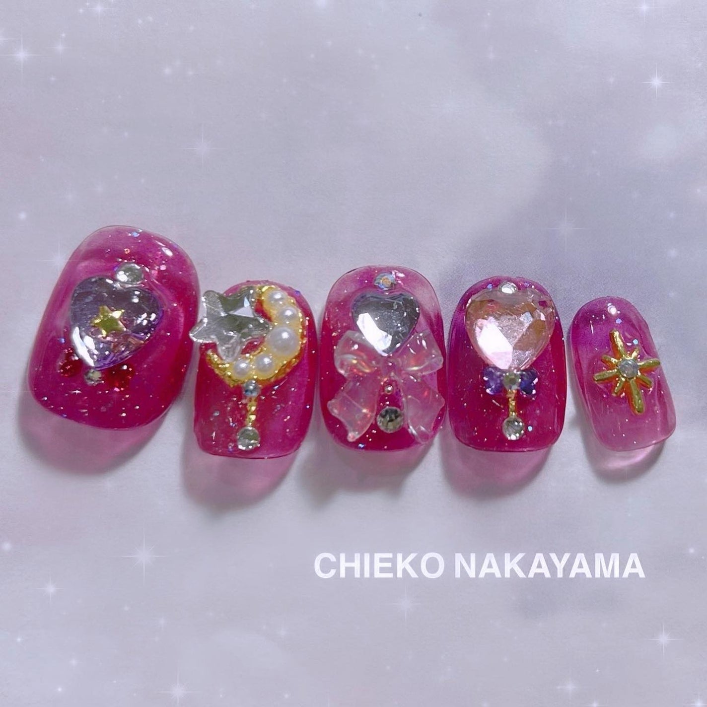 なかやまちえこ on LIPS 「久々に魔法少女ネイル🪄365日ネイル311日め⠀⠀パーツはPR..」(1枚目)