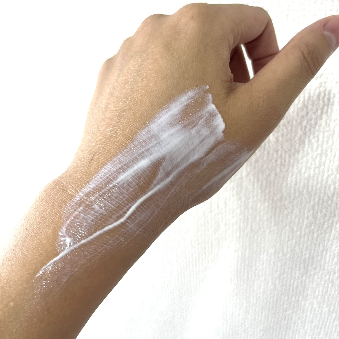 ヒアルーシカ ウォーターフィット サンセラム/SKIN1004/日焼け止めローションを使ったクチコミ（2枚目）