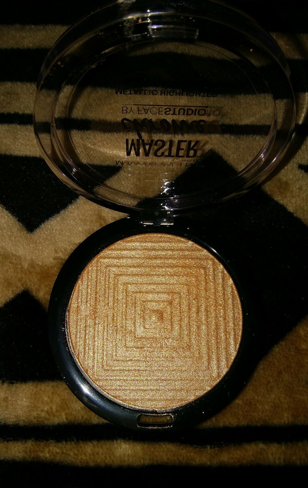 マスタークロームハイライター/MAYBELLINE NEW YORK/パウダーハイライトを使ったクチコミ(2枚目)