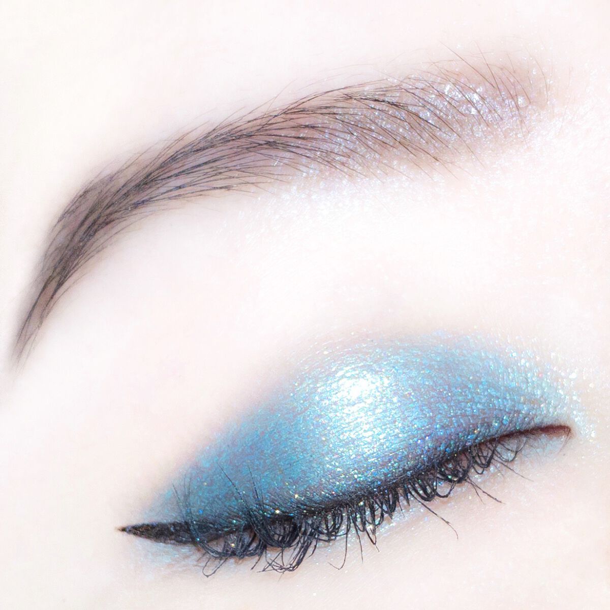 スパークリング アイカラー 07 ラ メール クレール/PAUL & JOE BEAUTE/単色アイシャドウを使ったクチコミ（2枚目）