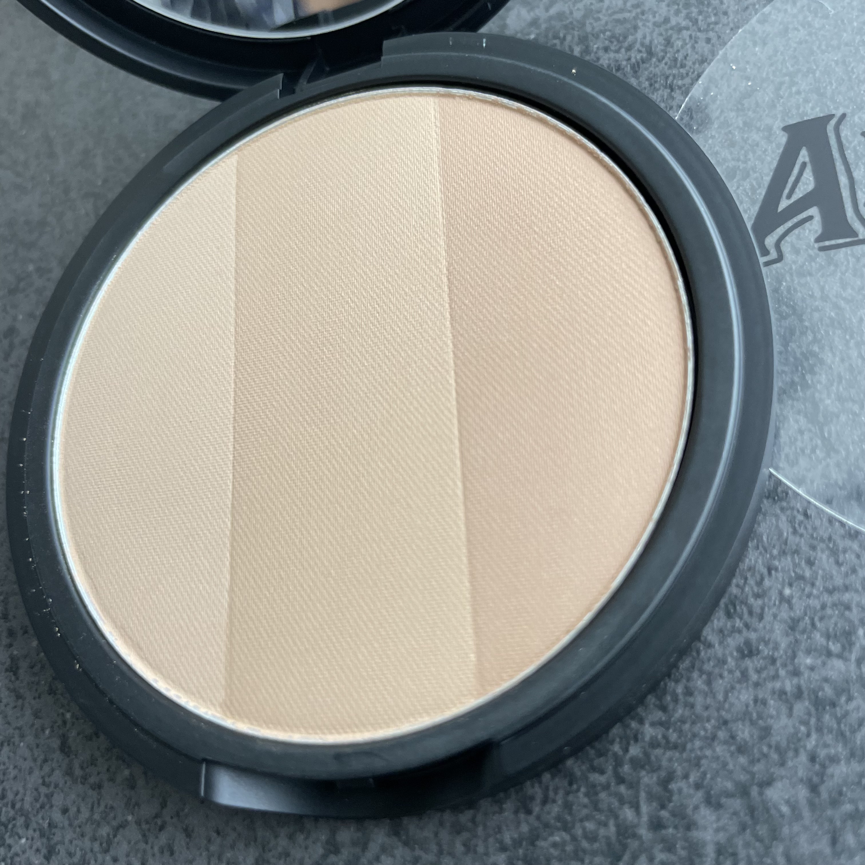 アートクラスバイロダン シェーディング/too cool for school/シェーディングを使ったクチコミ（1枚目）