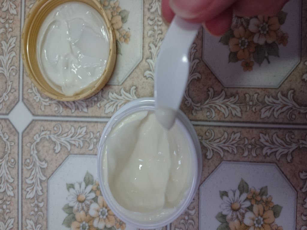 ローヤルゼリーもっちりジェル/なちゅライフ/オールインワン化粧品を使ったクチコミ(1枚目)