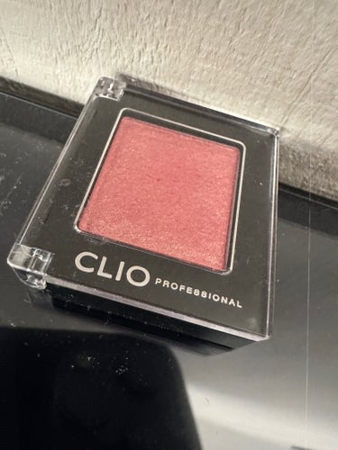 CLIO プロ シングル シャドウ(AD)のクチコミ「ほんとに発色が良くて何回もリピートしています！！

とてもキラキラも可愛いし、使いやすくてオス.....」（1枚目）