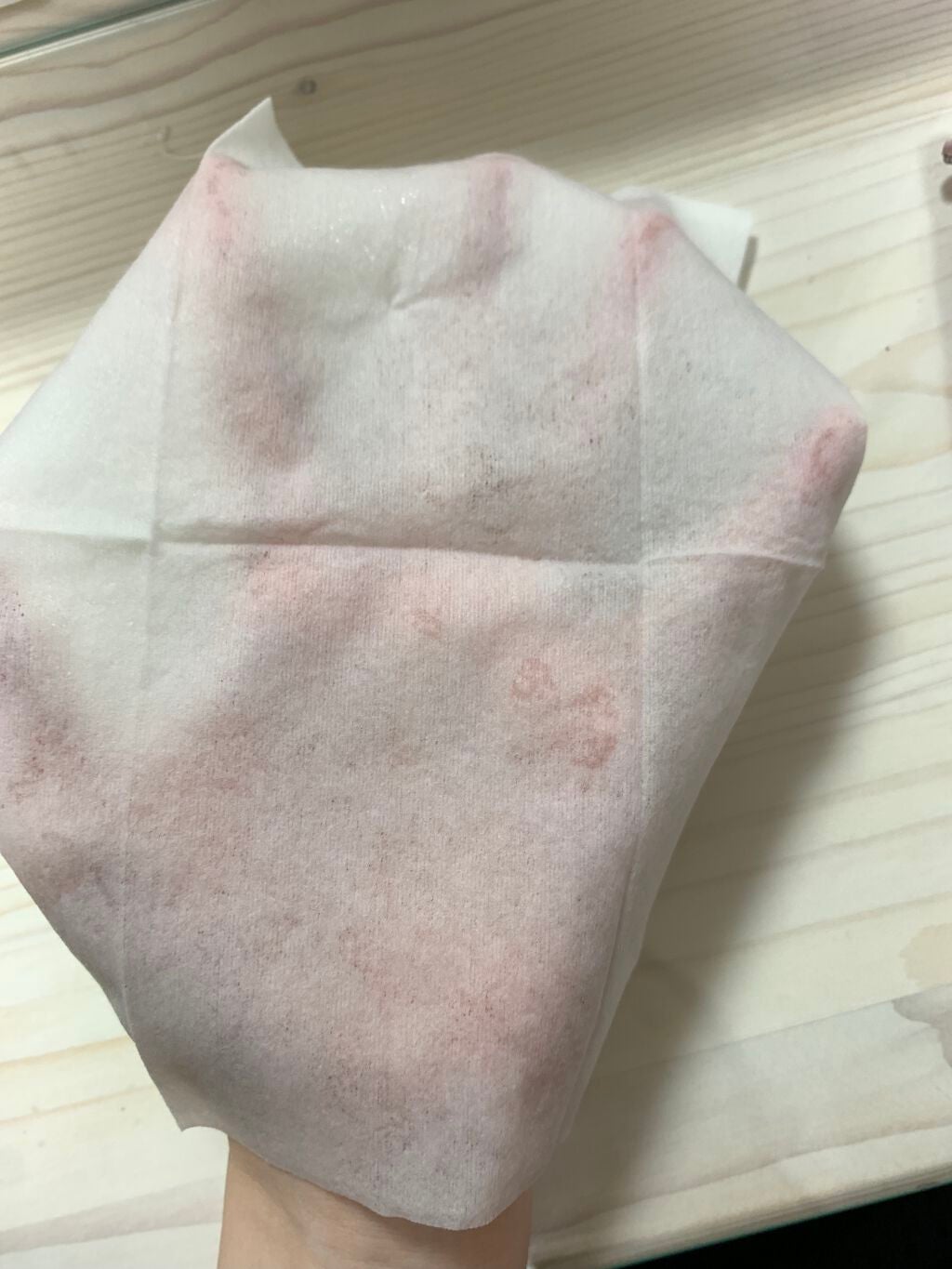 メイクの上からリフレッシュシート/ビオレ/フェイスシートを使ったクチコミ(2枚目)