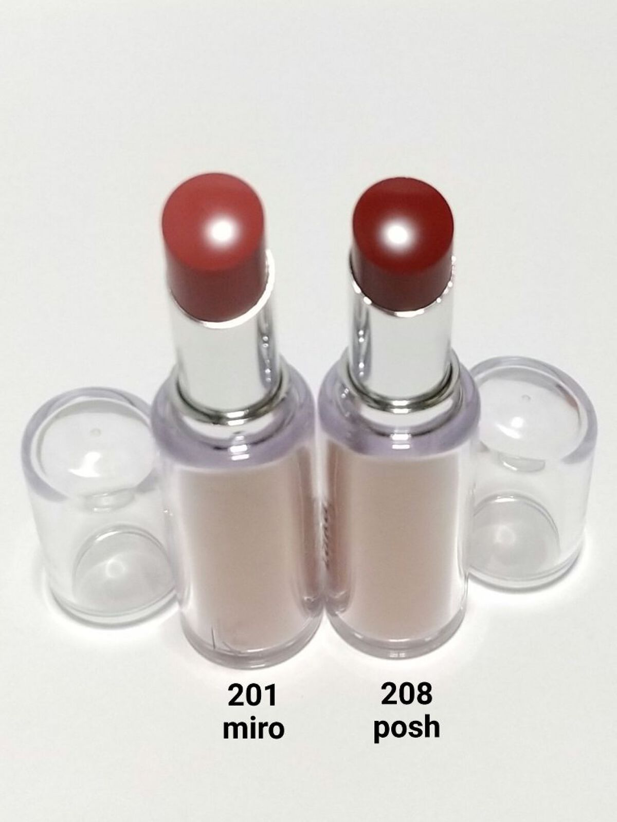 ボンディンググロウリップスティック/Laka/口紅を使ったクチコミ（2枚目）