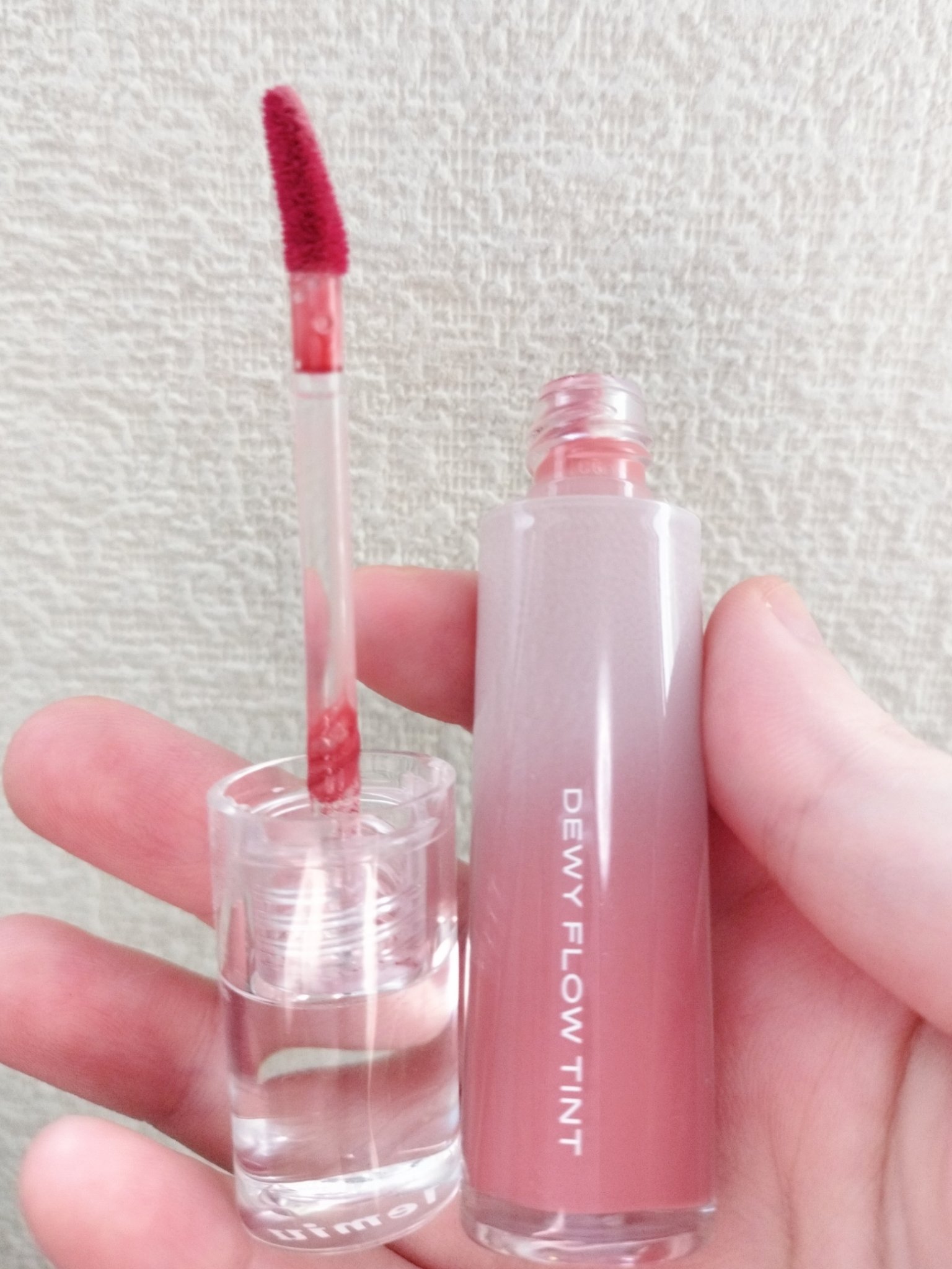 ジューシーラスティングティント/rom&nd/リップティントを使ったクチコミ（2枚目）