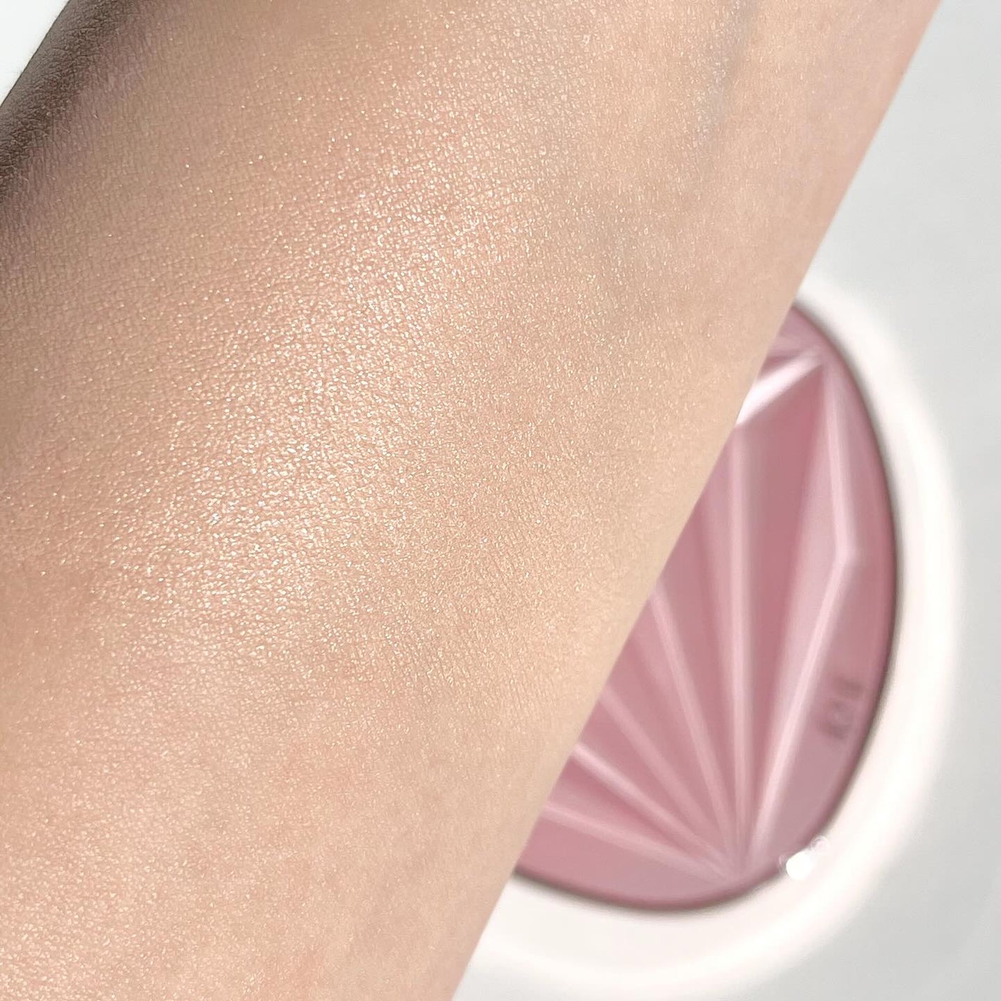 ピンクダイヤクッション/4YE/クッションファンデーションを使ったクチコミ(5枚目)