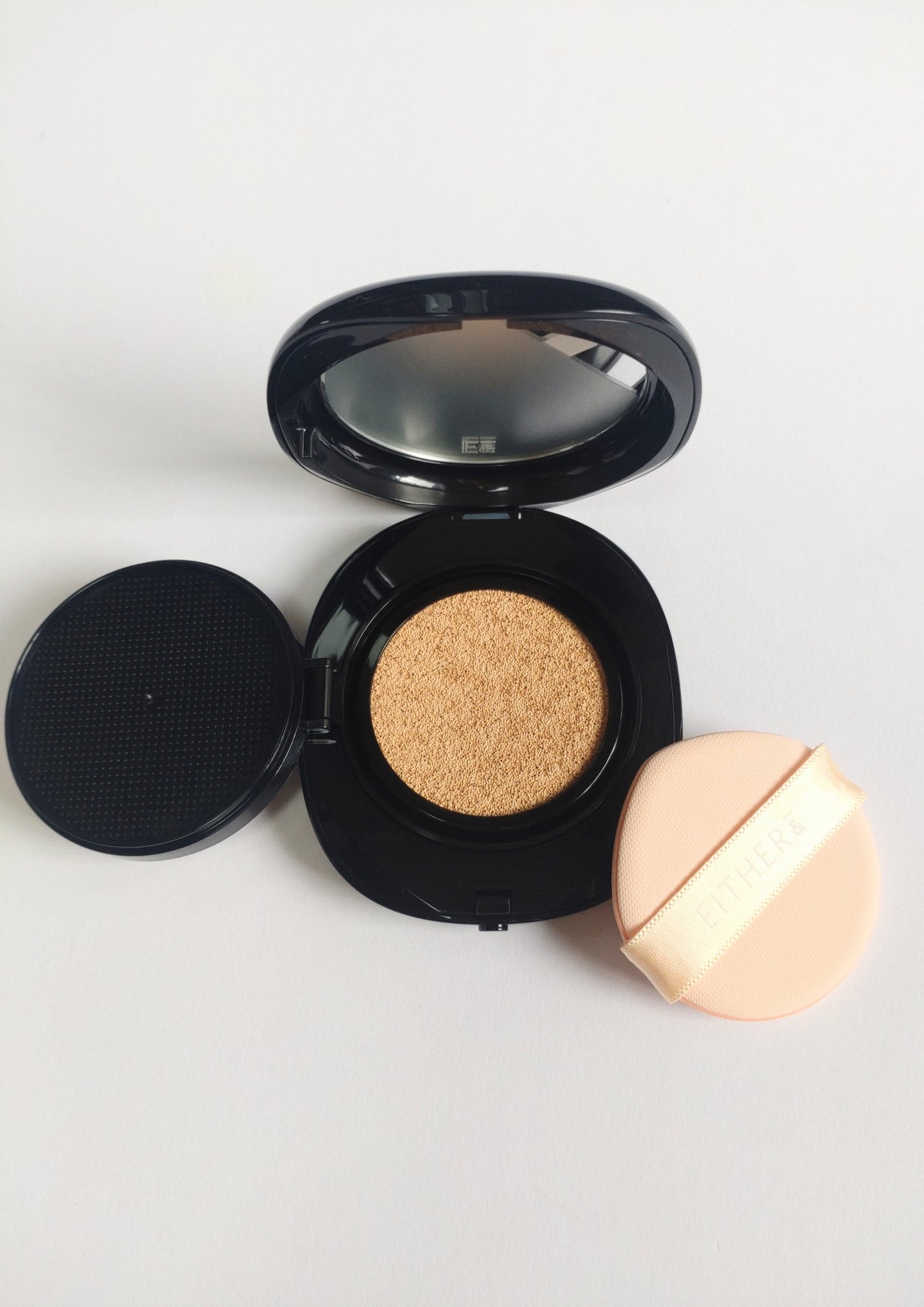 Pebble Blur Cushion 21N ナチュラル/EITHER＆/クッションファンデーションを使ったクチコミ（2枚目）