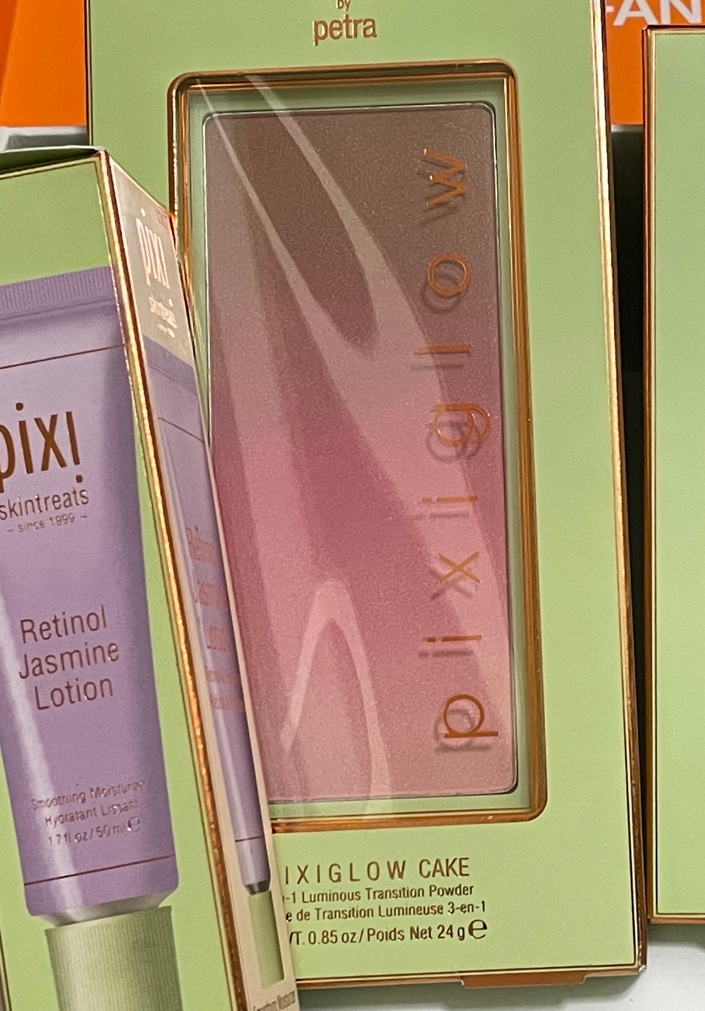 PIXI GLOW Cake Blush/pixi beauty/パウダーチークを使ったクチコミ(2枚目)