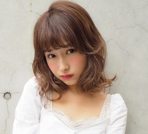 【丸顔必見!】メイクはシェーディングで小顔に!フェイスラインを引き締めるメイク術&おすすめコスメ