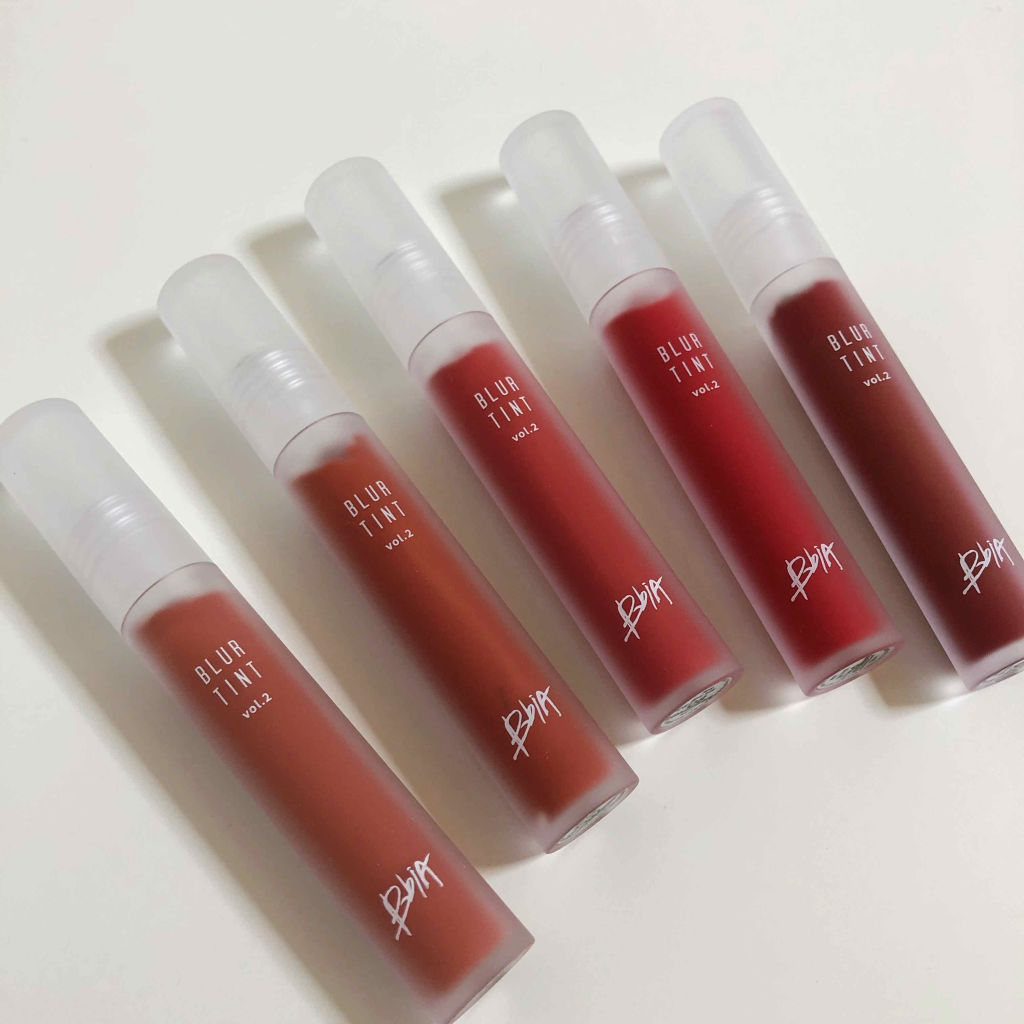 【曇りガラスのようなマットリップ】
BBIA  
BLUR TINT  vol. 2
[Moment Series]


前回紹介したティントのvol. 2です。
vol. 1は全体的に
青味があるカラーがメインでしたが、
vol. 2では