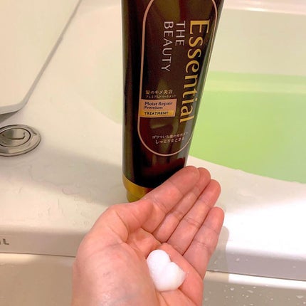 THE BEAUTY 髪のキメ美容プレミアムトリートメント<モイストリペアプレミアム>/エッセンシャル/洗い流すヘアトリートメントを使ったクチコミ(2枚目)
