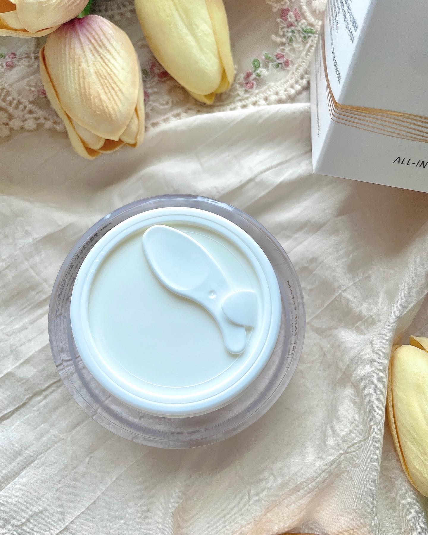 MARIÉLAN オールインワン フェイスクリーム のクチコミ「🤍オールインワンクリーム

ジェルとクリームの中間くらいの
みずみずしいぷるぷるテクスチャー
.....」（3枚目）