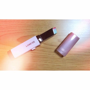 Laneigeの03番 ティントミント
ずっと欲しくてやっと買えました♡
色はサイト通りの色でめちゃくちゃ可愛いです
綺麗にグラデーションになるのでグラデーションリップが好きな方にはオススメです✨

L