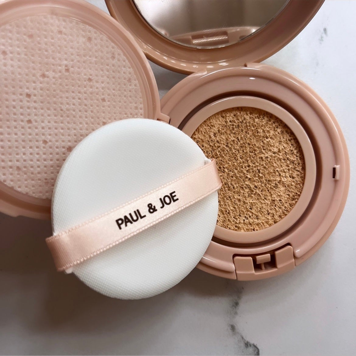 シースルー ヴェール コンパクト/PAUL & JOE BEAUTE/ファンデーションを使ったクチコミ(2枚目)