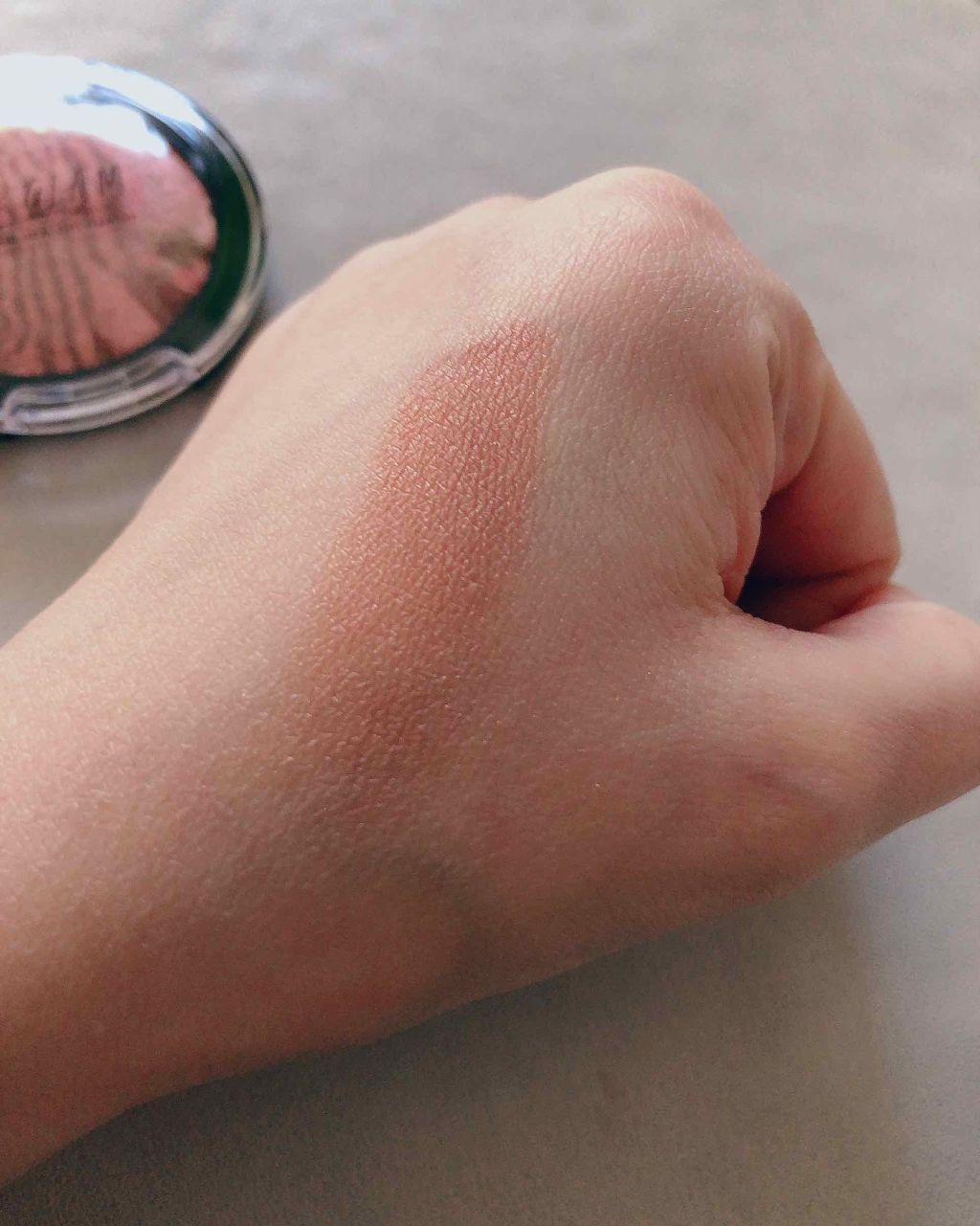 UR GLAM　EYE & CHEEK COLOR/U R GLAM/単色アイシャドウを使ったクチコミ（3枚目）