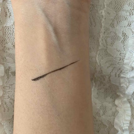 「密着アイライナー」しなやか筆リキッド/デジャヴュ/リキッドアイライナーを使ったクチコミ(3枚目)