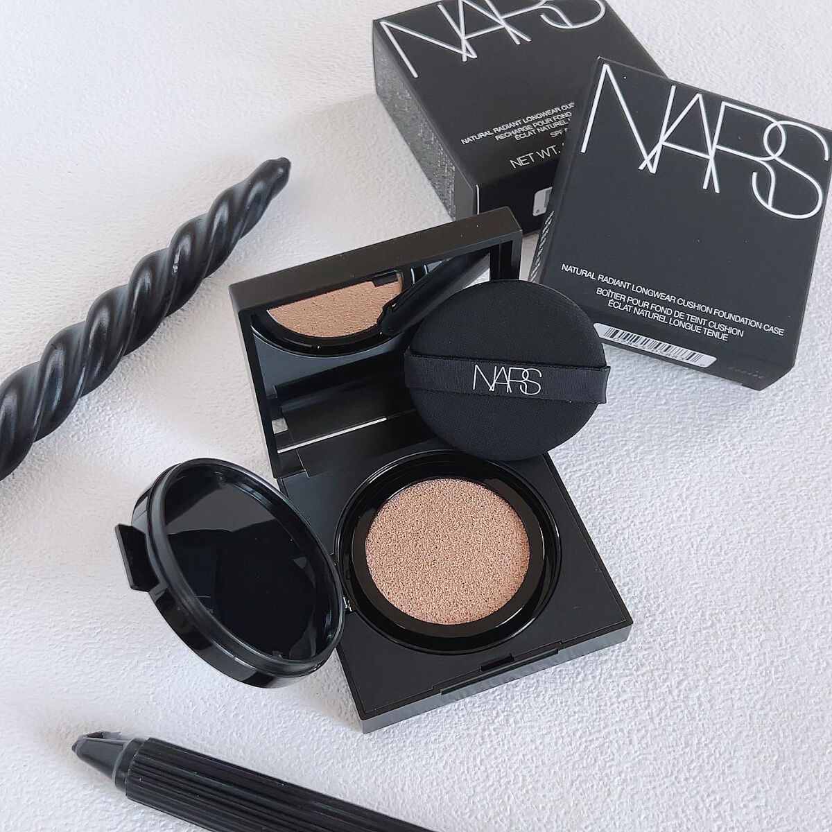 NARS ナチュラルラディアント ロングウェア クッションファンデーションのクチコミ「・
・
マスクをしている時の
毛穴落ちが気になる私に嬉しい、
大人気デパコス

@narsco.....」（1枚目）