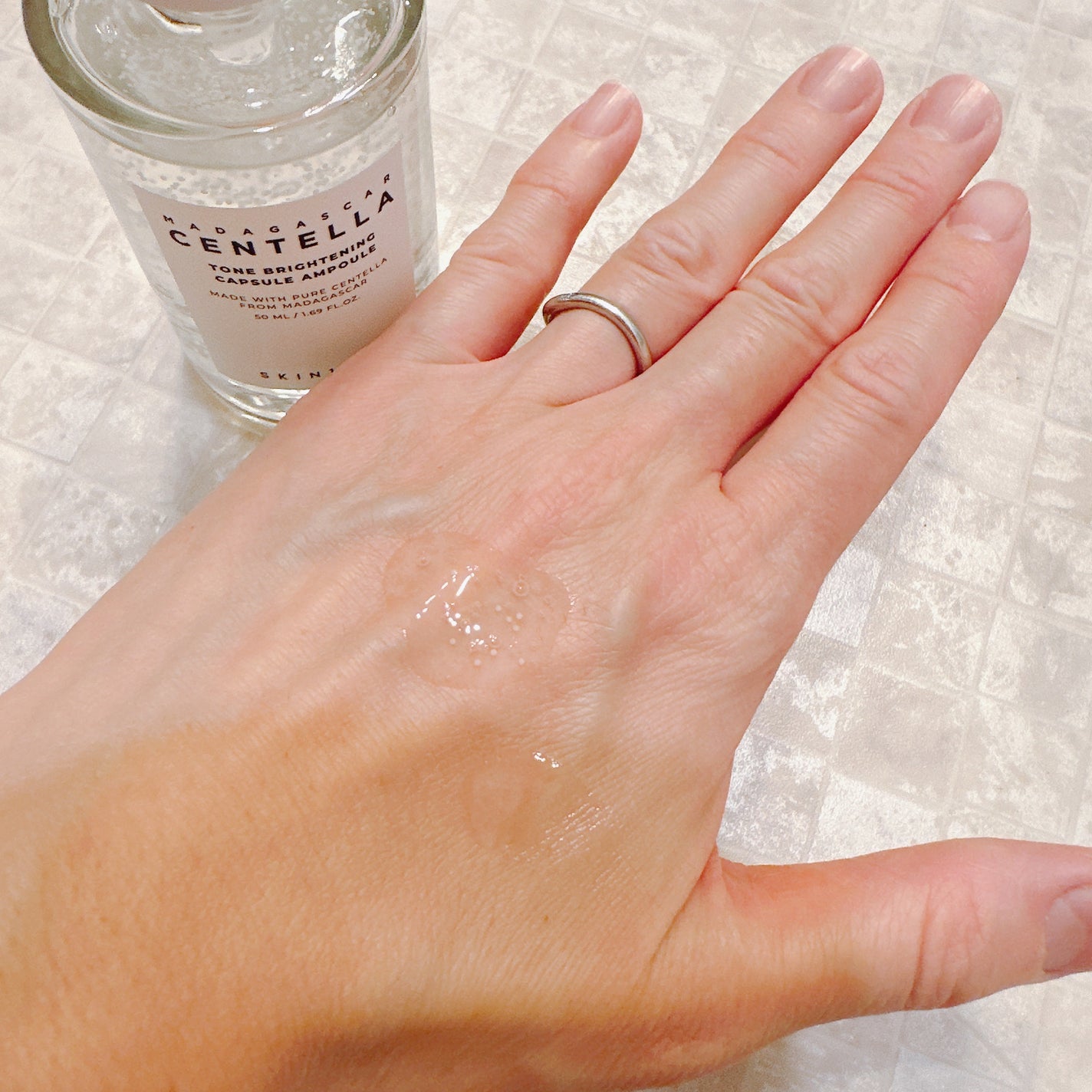 トーンブライトニング カプセルアンプル/SKIN1004/美容液を使ったクチコミ(2枚目)