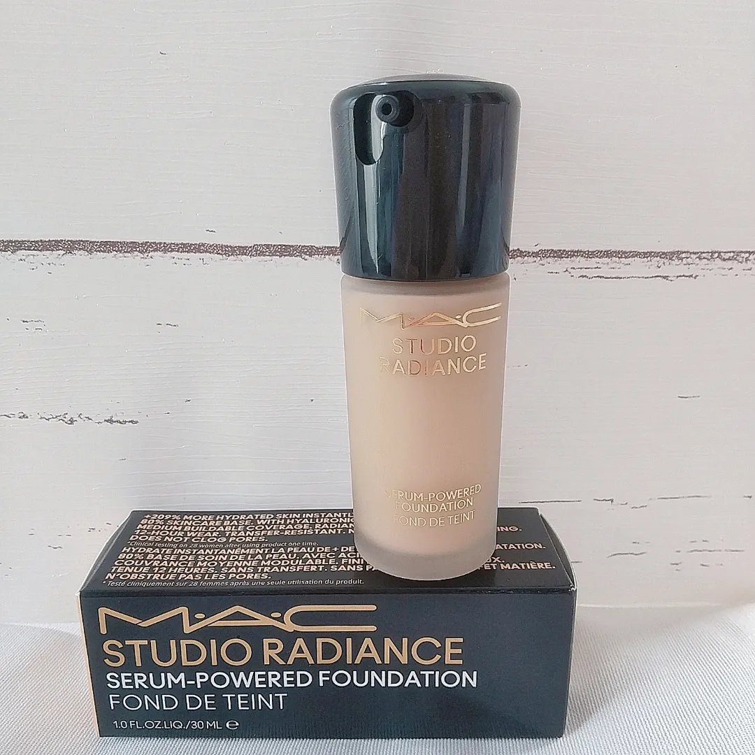 スタジオ ラディアンス セラム ファンデーション NC17.5/M・A・C/リキッドファンデーションを使ったクチコミ（1枚目）