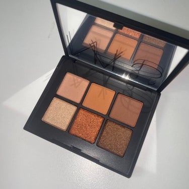 ヴォワヤジュールアイシャドウパレット 1191/NARS/パウダーアイシャドウを使ったクチコミ（1枚目）