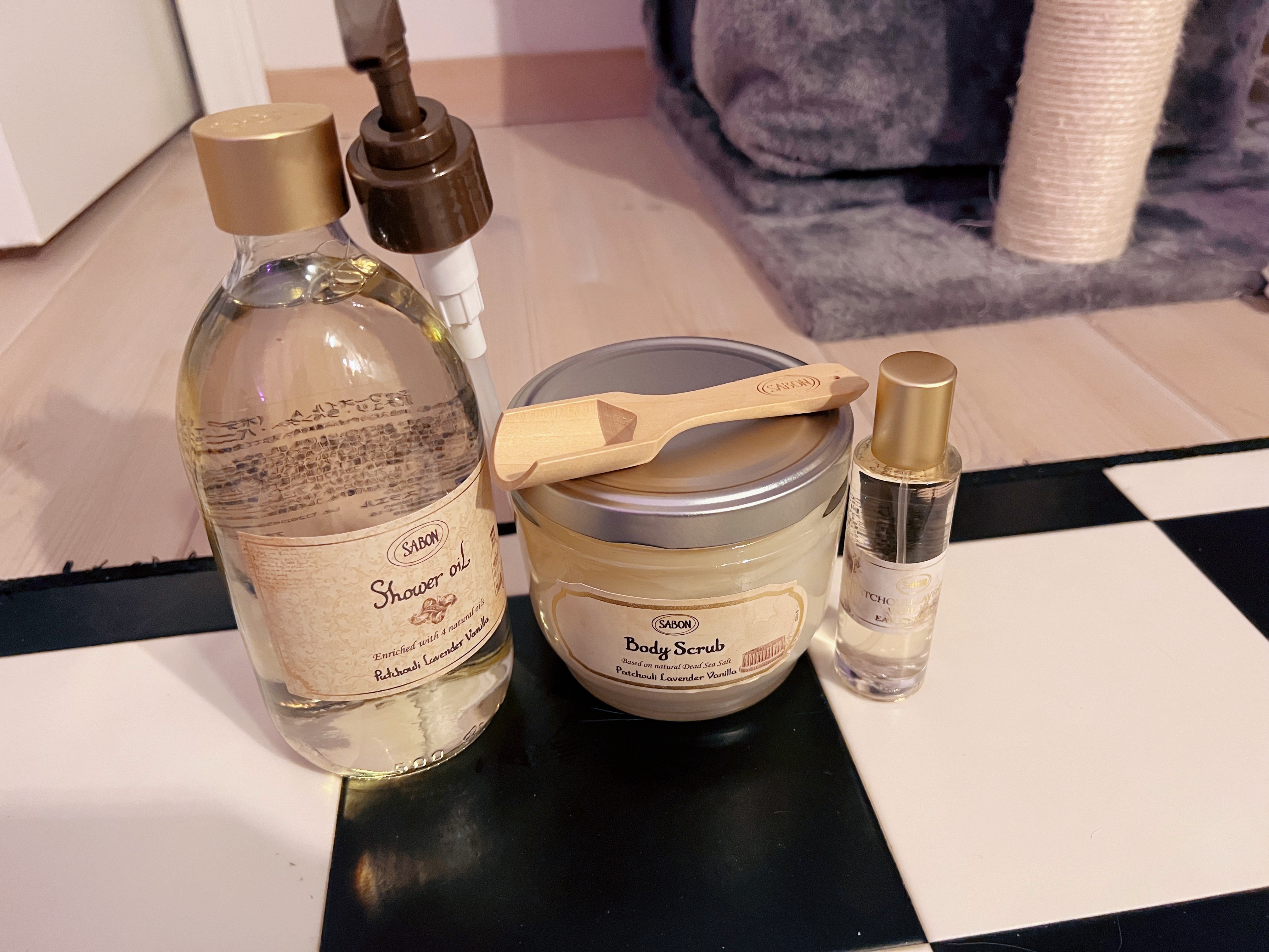  シャワーオイル パチュリ・ラベンダー・バニラ/SABON/ボディソープを使ったクチコミ（1枚目）