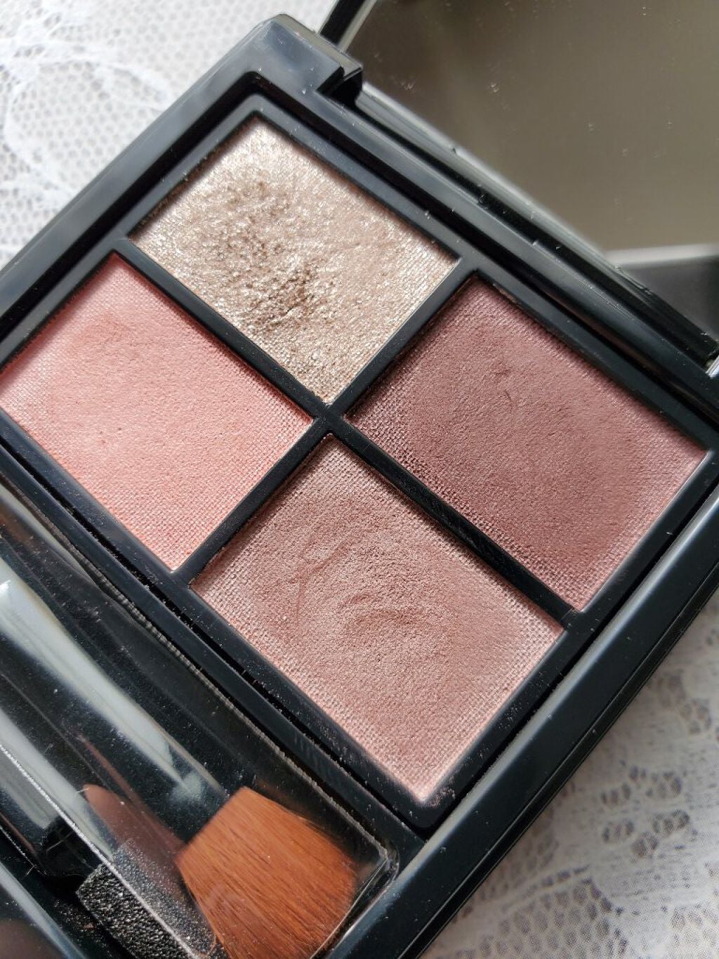 ミネラルクラッシィシャドー/エトヴォス/アイシャドウパレットを使ったクチコミ(2枚目)