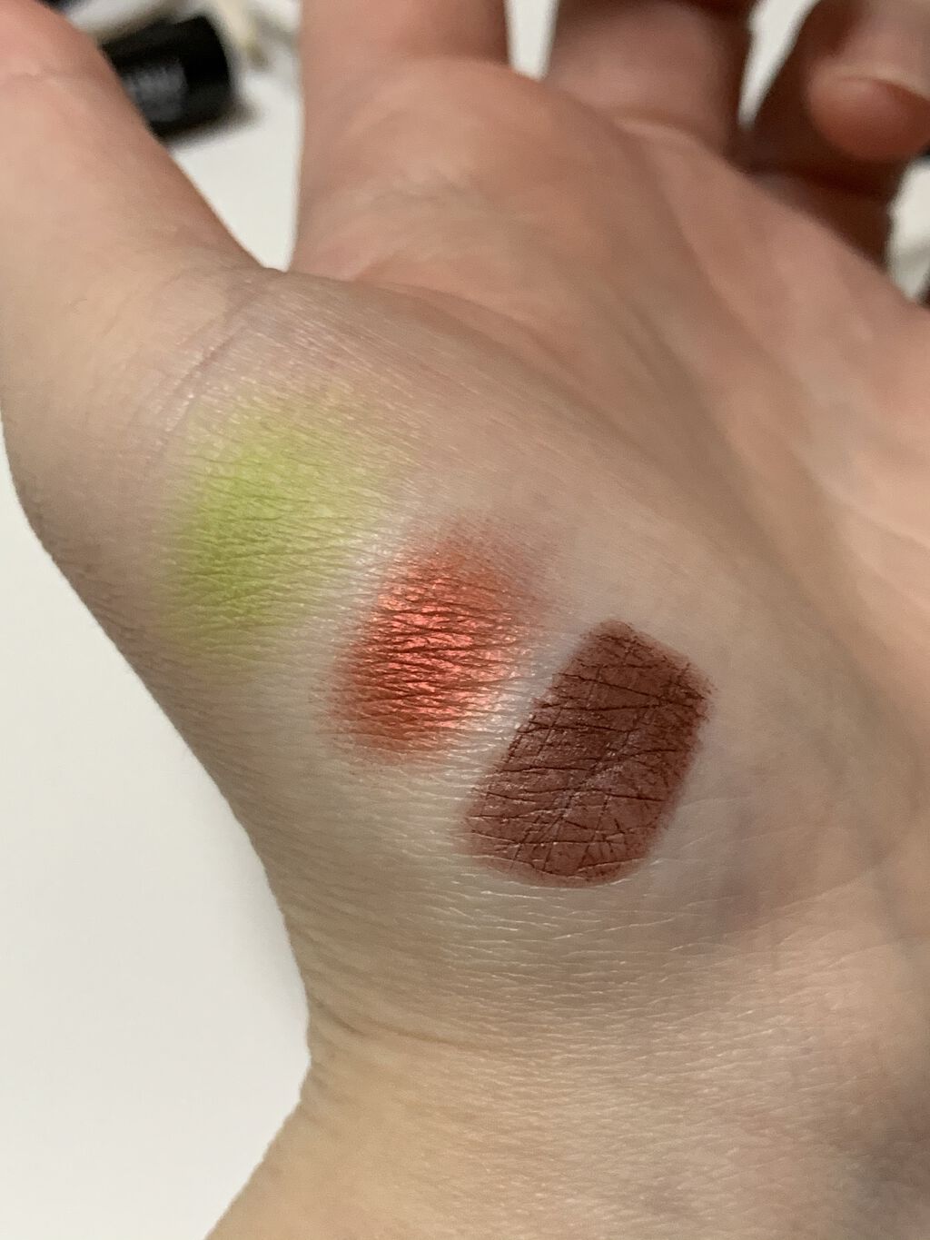 スモール アイシャドウ ラディー/M・A・C/単色アイシャドウを使ったクチコミ（3枚目）