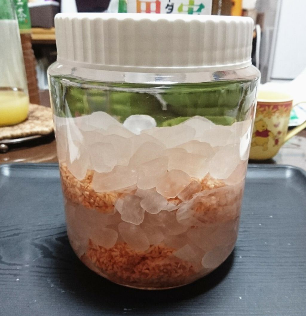 ぼよよん on LIPS 「自家製キンモクセイ酒美容と関係あるのか?わからないけれど期待を..」(3枚目)