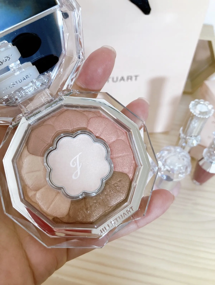 ジルスチュアート　イルミネイティング セラムプライマー/JILL STUART/化粧下地を使ったクチコミ（2枚目）